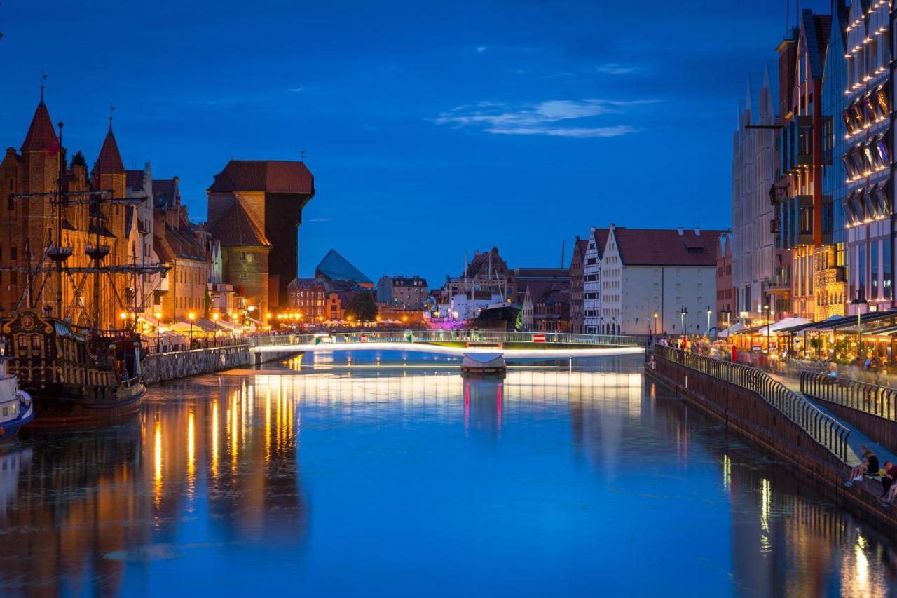 Apartment Granaria Prime Location By The River Gdansk